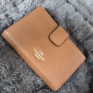 PROJECT - Coach Tab Front Medium Corner Zip Wallet Saddle Tan Crossgrain Leather